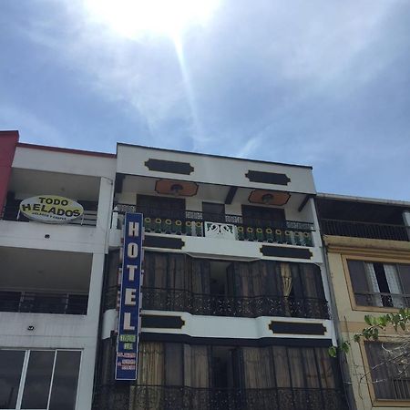 Hotel Confort Cuba Pereira Exterior photo